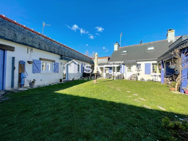 Charmante propriété avec maison et gîte, proche du port.