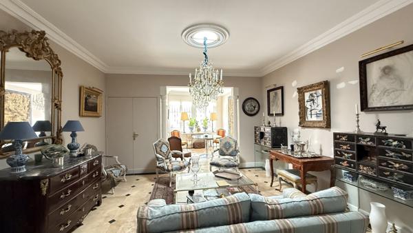 Vichy (03200) Vente en Nue-Propriété par Monsieur 88 ans et Monsieur 77 ans - Maison rénovée, Vichy Opéra.