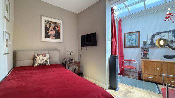 Vichy (03200) Vente en Nue-Propriété par Monsieur 88 ans et Monsieur 77 ans - Maison rénovée, Vichy Opéra.