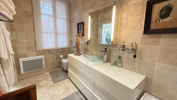 Vichy (03200) Vente en Nue-Propriété par Monsieur 88 ans et Monsieur 77 ans - Maison rénovée, Vichy Opéra.