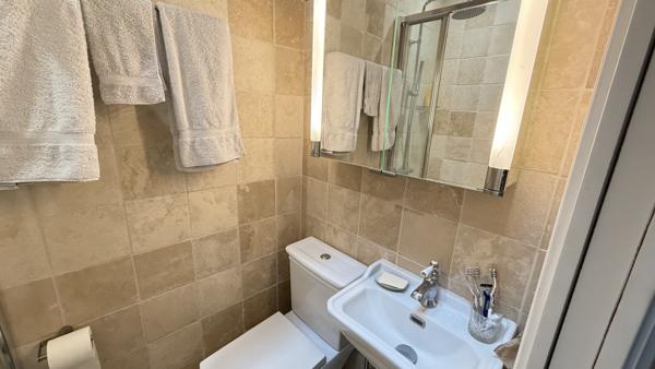 Vichy (03200) Vente en Nue-Propriété par Monsieur 88 ans et Monsieur 77 ans - Maison rénovée, Vichy Opéra.