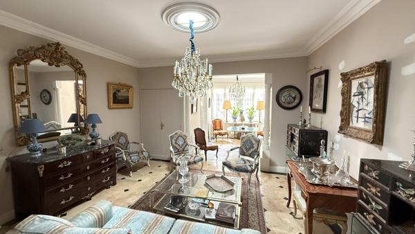 Vichy (03200) Vente en Nue-Propriété par Monsieur 88 ans et Monsieur 77 ans - Maison rénovée, Vichy Opéra.