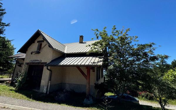 Maison à vendre    6 pièces • 171,95 m2 Embrun