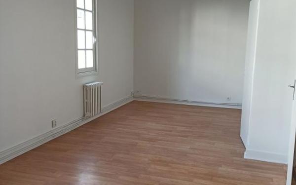 Appartement à louer    3 pièces •  Tours
