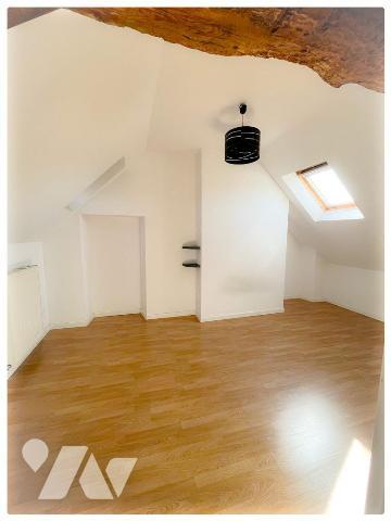 Maison ancienne rénovée À VENDRE sur AVRILLE 