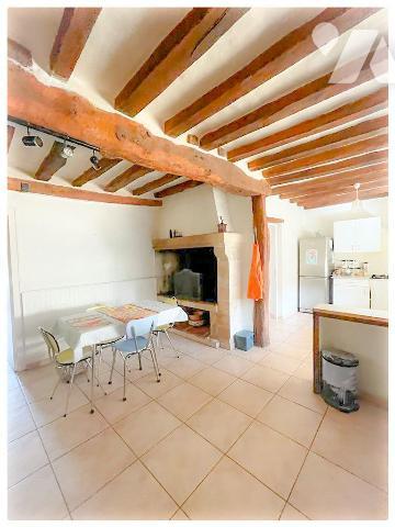 Maison ancienne rénovée À VENDRE sur AVRILLE 