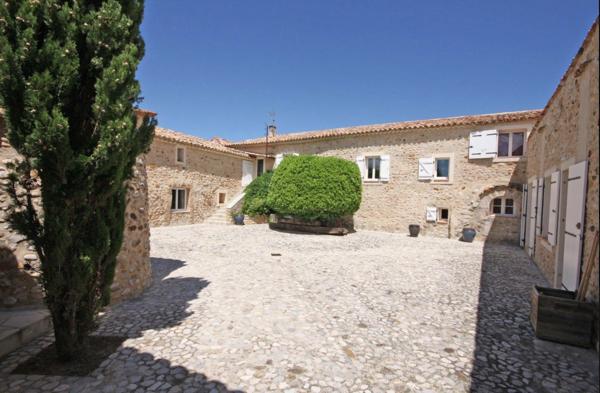 Moustiers-Sainte-Marie (04360) Idéal pour une grande famille ou chambres d'hôtes.