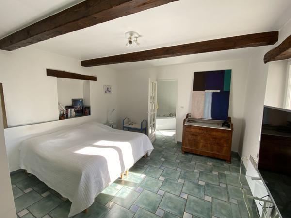 Moustiers-Sainte-Marie (04360) Idéal pour une grande famille ou chambres d'hôtes.