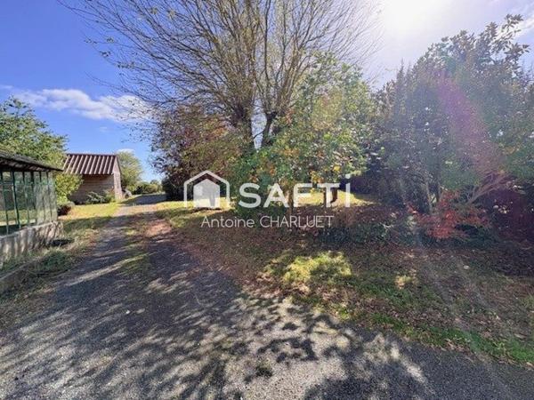 Maison 68m² - 4 hectares de terrain - hangar et nombreuses dépendances