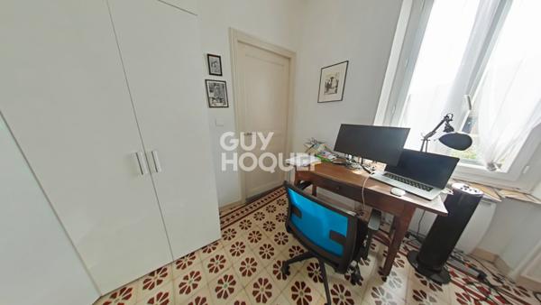 À Vendre : Charmante Maison de Ville avec Studio