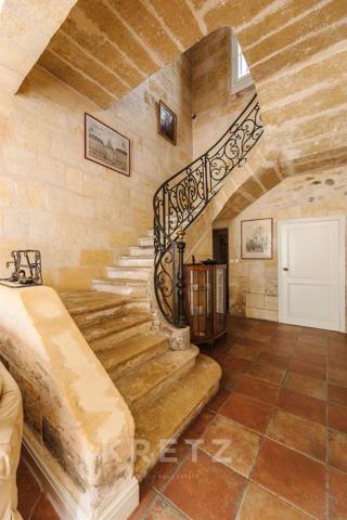 Maison de Maître à proximité de Bordeaux donnant sur la Garonne