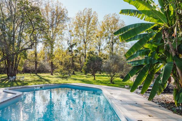 Maison de Maître à proximité de Bordeaux donnant sur la Garonne