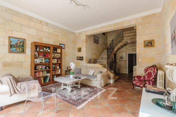 Maison de Maître à proximité de Bordeaux donnant sur la Garonne
