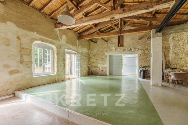 Maison de Maître à proximité de Bordeaux donnant sur la Garonne