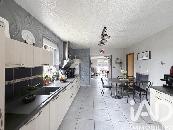 Maison à vendre 4 pièces 97 m² Saint-Méen-le-Grand