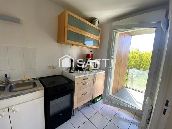 Appartement T3, balcon 22m², place de parking, très lumineux, proche faculté de médecine