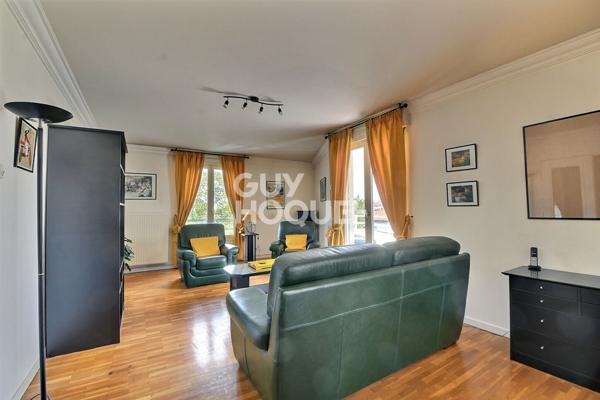 Sans Souci / Monplaisir, dernier étage, T4 / T5 de 114 m²  avec terrasse plein ciel de 35 m² et 2 garages, Lyon, 3ème (69003)
