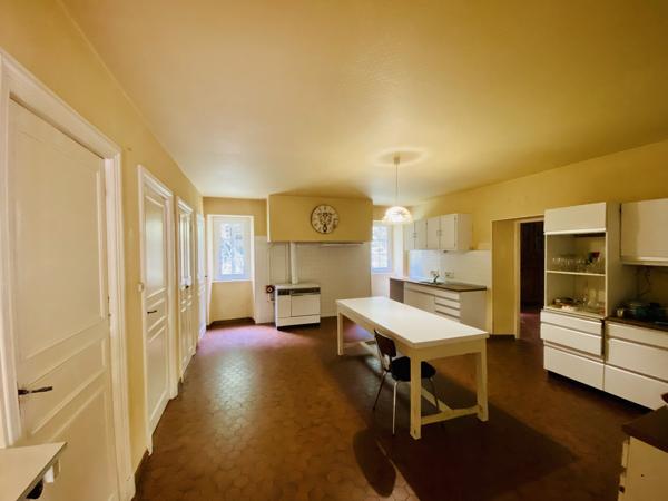 Maison 11 pièces - 400 m² Exclusivité efficity