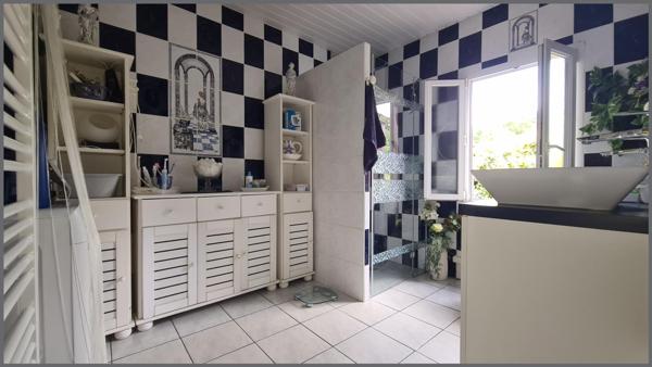 Maison à LE PIN, 79140 - 8 pièces 117m²