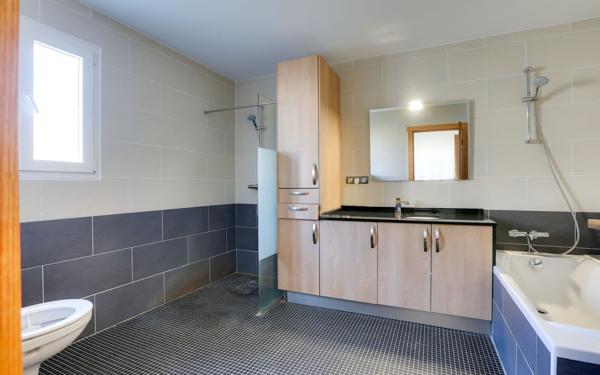 Maison à vendre    4 pièces •  Villefranque