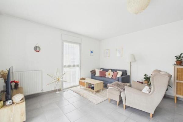 Vente - Appartement 3 pièces 65 m 2 ORVAULT (44700)