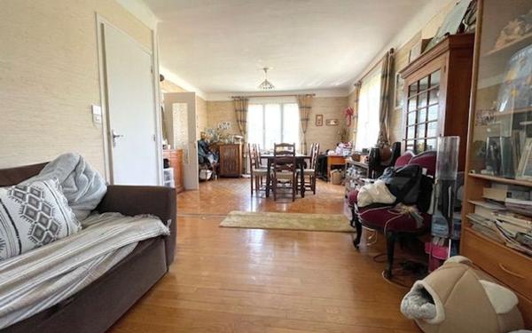 Maison à vendre    6 pièces •  Saintry-sur-Seine