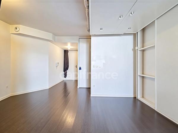 Cabinet / bureau - Thiais, à 1 min à pied du tram, place de stationnement - Idéal profession libérale