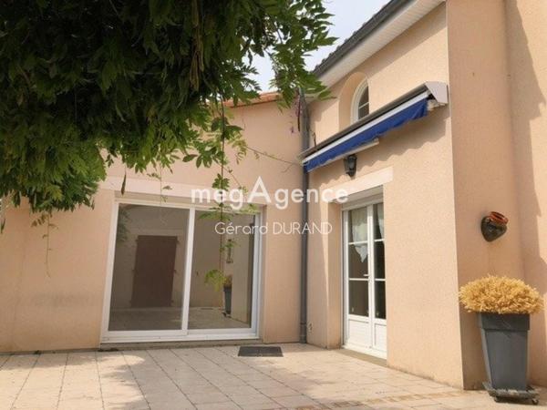 Maison à MONTAMISE, 86360 - 6 pièces 156m²