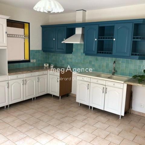 Maison à MONTAMISE, 86360 - 6 pièces 156m²