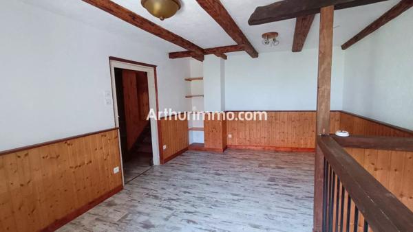 Location                                                      Maison de village
                        
                     3 pièces                      62 m2                     à Macornay