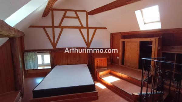 Location                                                      Maison de village
                        
                     3 pièces                      62 m2                     à Macornay
