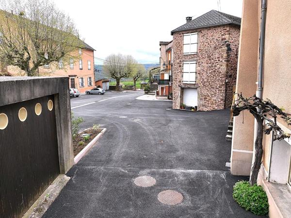 Maison 6 pièces type 4 de 110 m2 + maison de 70m2 en R+1