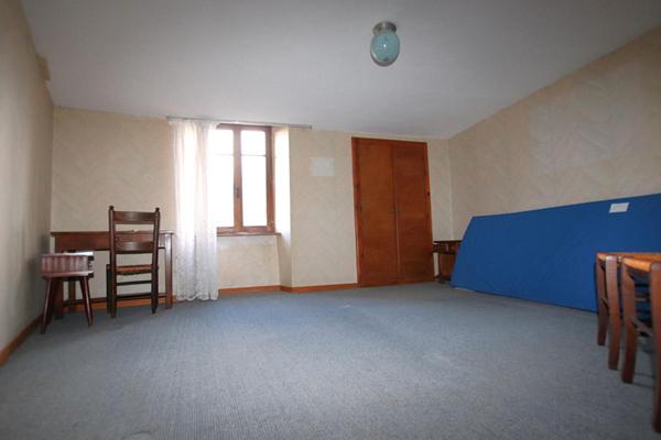 Maison 6 pièces type 4 de 110 m2 + maison de 70m2 en R+1