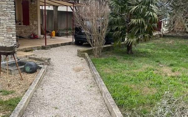 Maison à vendre    2 pièces • 53 m2 L'Isle-sur-la-Sorgue