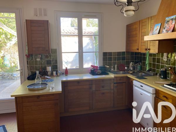 Maison à vendre 8 pièces 215 m² Nîmes-Saint-Césaire