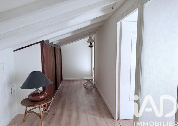 Maison à vendre 8 pièces 215 m² Nîmes-Saint-Césaire
