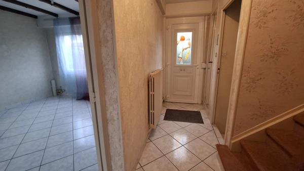 Maison à Vendre 5 pièces OMISSY (02) Jardin, Double Garage