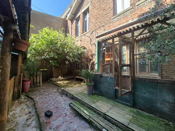 Maison à vendre 11 pièces 133m² Saint-Venant (62350)