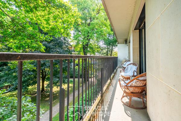 Appartement avec balcon à l’orée du bois de Vincennes