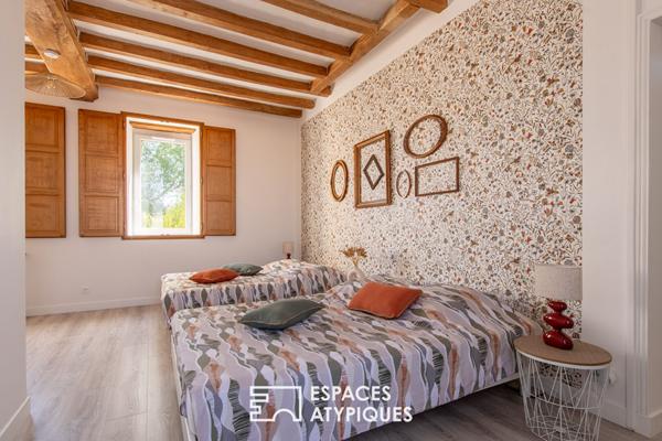 Elégante demeure avec dépendances