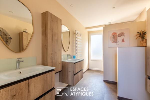 Elégante demeure avec dépendances