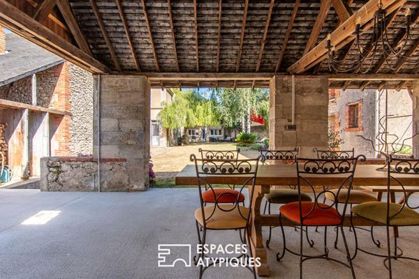 Elégante demeure avec dépendances