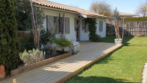A vendre à Biganos maison meublé avec garage, piscine, et chambre indépendante.