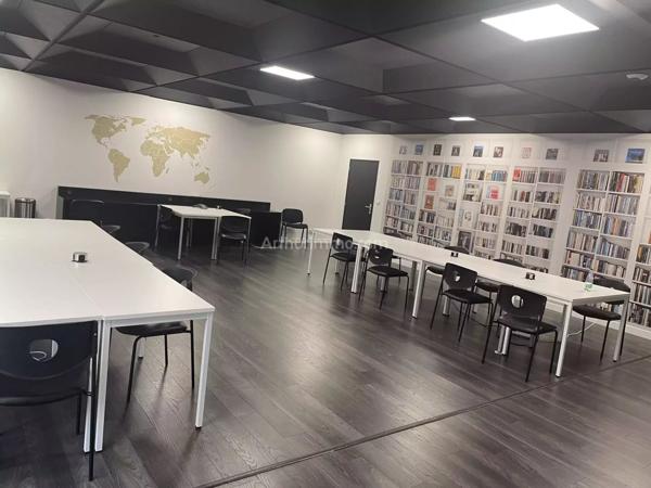 Location Bureau 1 pièces 100 m2 à Roanne