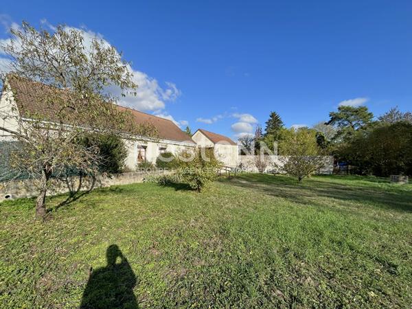 Maison à vendre de plain-pied 4 chambres poche des commodités sur Chabris (Indre 36)