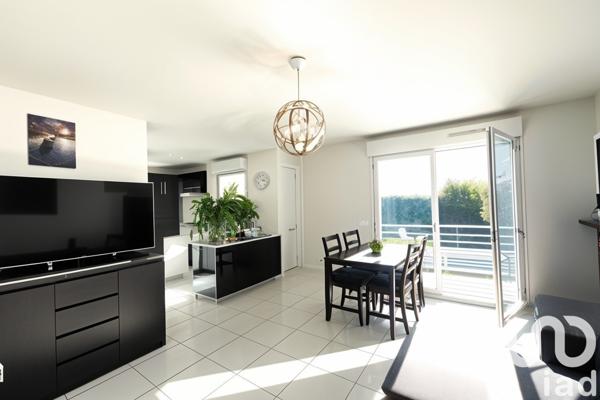 Appartement à vendre 3 pièces 64 m² Saint-Germain-lès-Corbeil