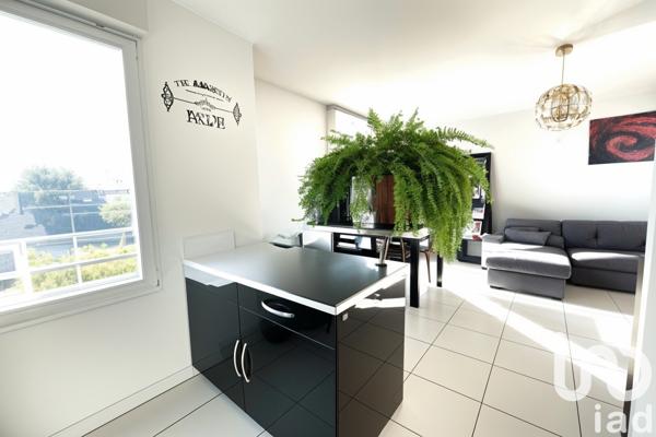 Appartement à vendre 3 pièces 64 m² Saint-Germain-lès-Corbeil