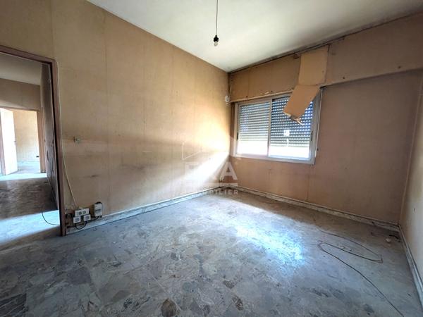 Appartement 3 pièces à rénover  Cagnes-sur-Mer Idéal professions libérales