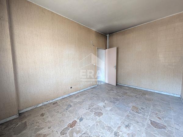 Appartement 3 pièces à rénover  Cagnes-sur-Mer Idéal professions libérales
