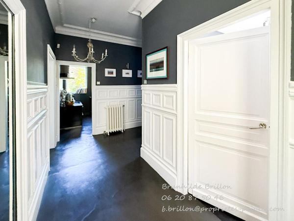 Maison d'ingénieur, 5 chambres, jardin généreux, 2 garages